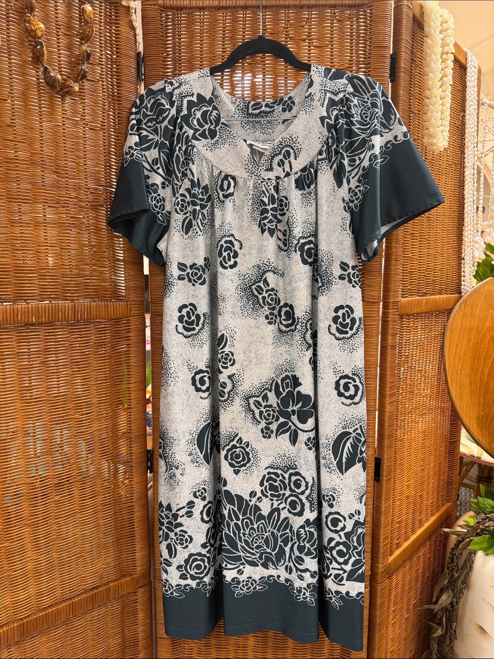 Anthony Richards Green & White Floral Short Sleeve Mu’u Style Dress